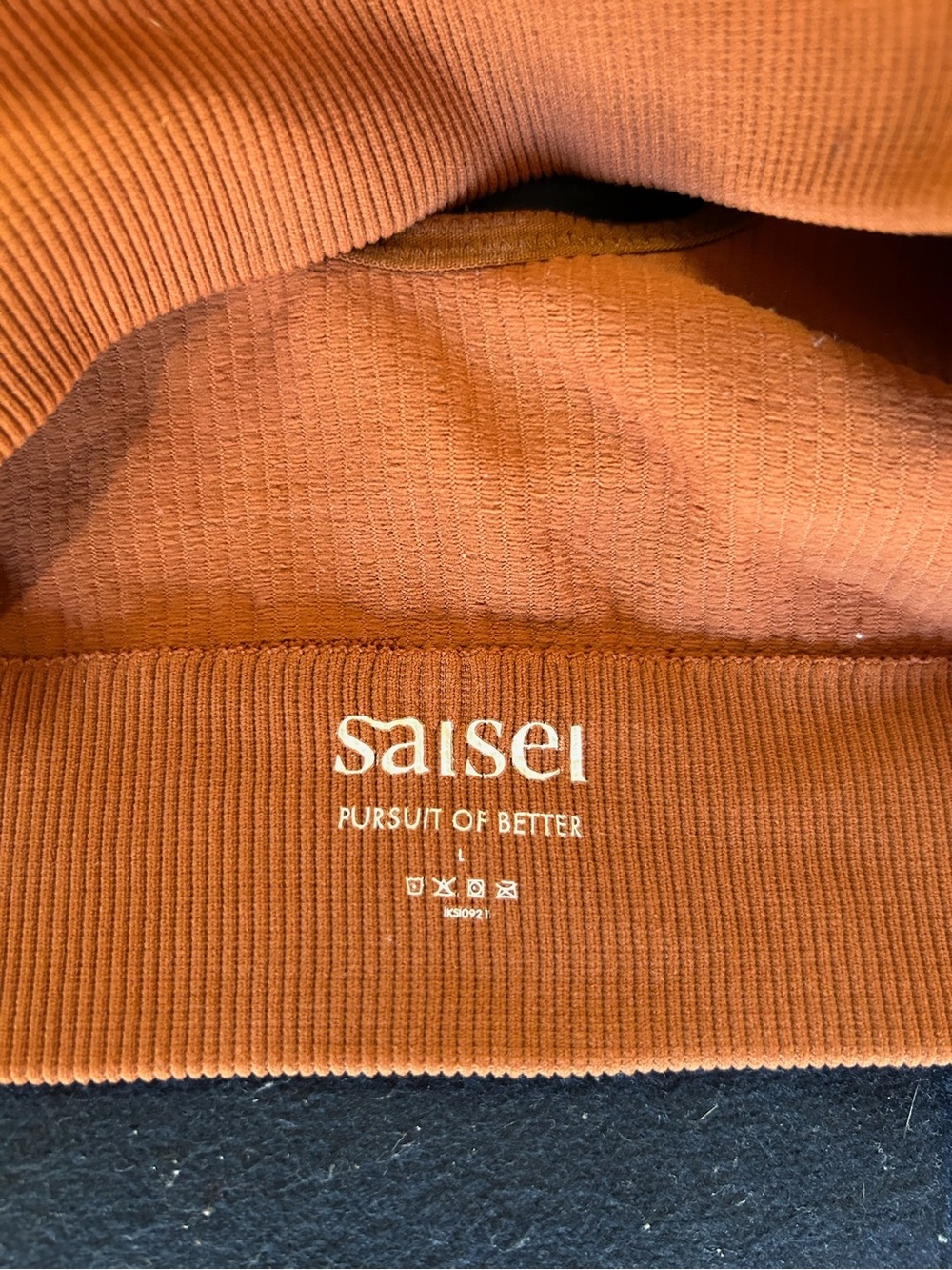 Saisei Ribbed Active Set Top in Rust - Picture 2 of 8